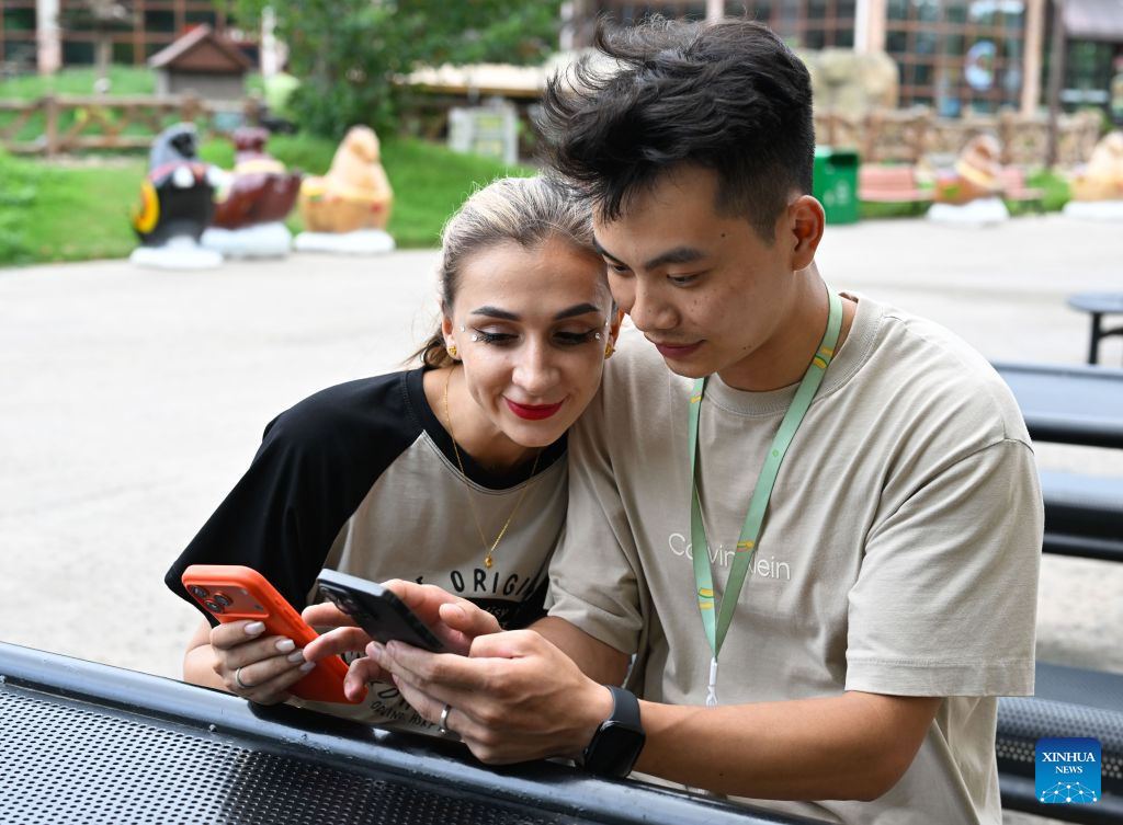 Foreign dancers embrace life and culture in China's Nantong