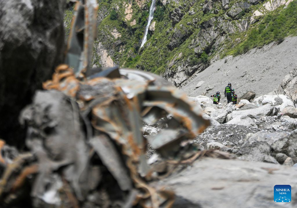 Rescue operations intensified as road access to mudslide-hit Gyirong Port basically restored