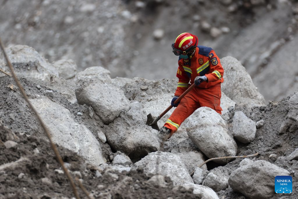 Rescue operations intensified as road access to mudslide-hit Gyirong Port basically restored