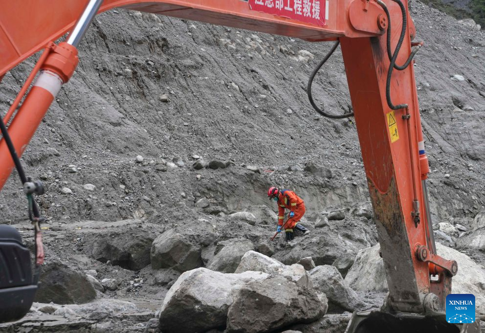Rescue operations intensified as road access to mudslide-hit Gyirong Port basically restored