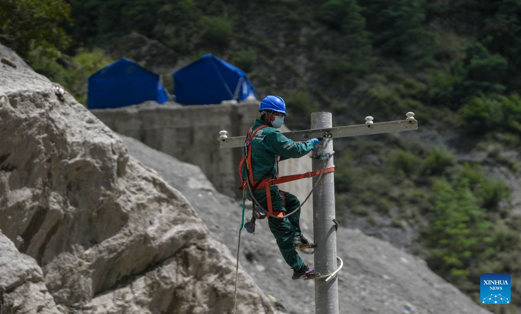 Power restored at mudslide-hit border port in China's Xizang