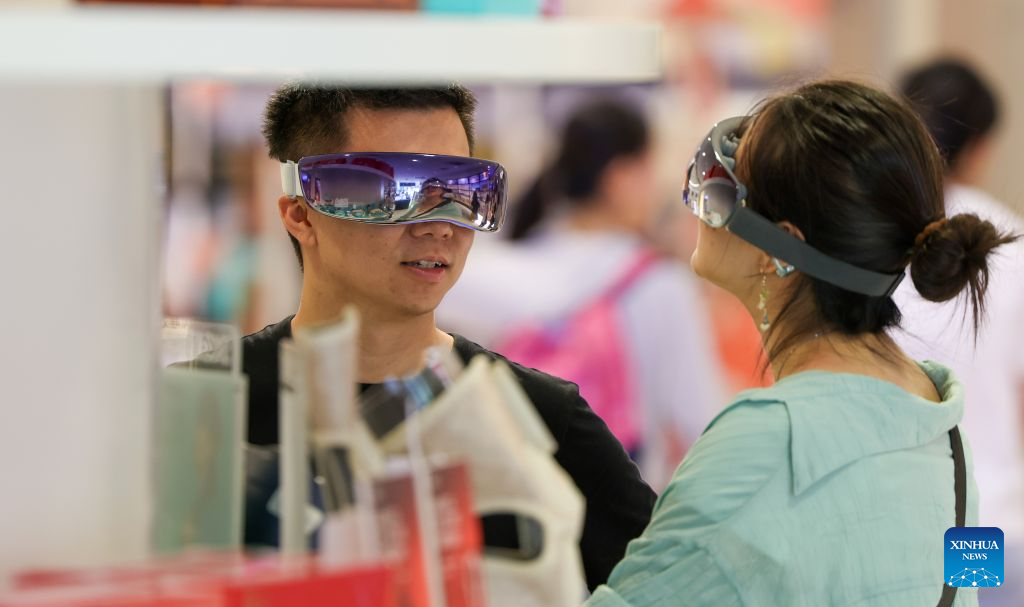Hainan sees steady growth in offshore duty-free sales this summer