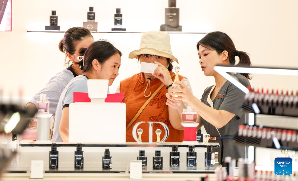Hainan sees steady growth in offshore duty-free sales this summer
