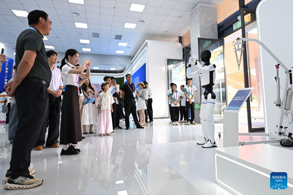 Economic Watch: AI takes spotlight at China-ASEAN Expo