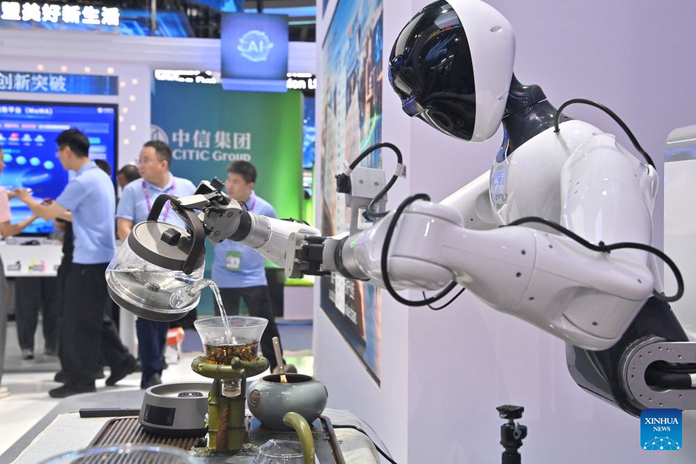 Intelligent robots showcased at 23rd China-ASEAN Expo