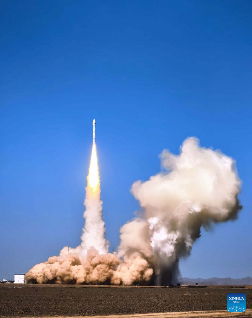 China launches new group of satellites