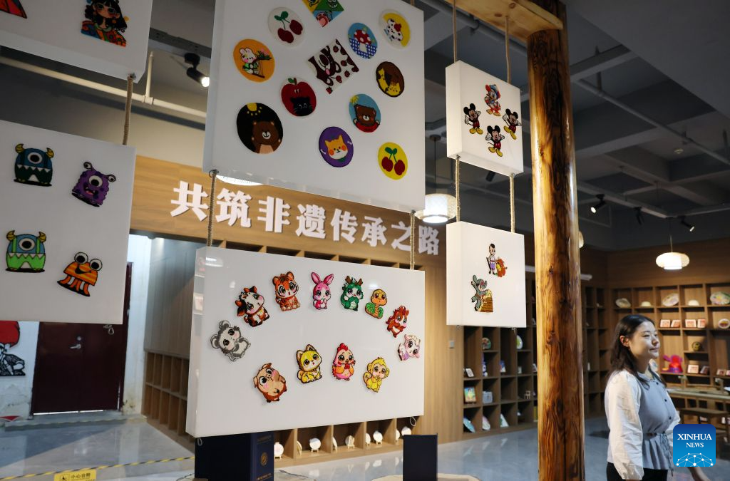 Intangible cultural heritage crafts boost employment in NW China's Ningxia