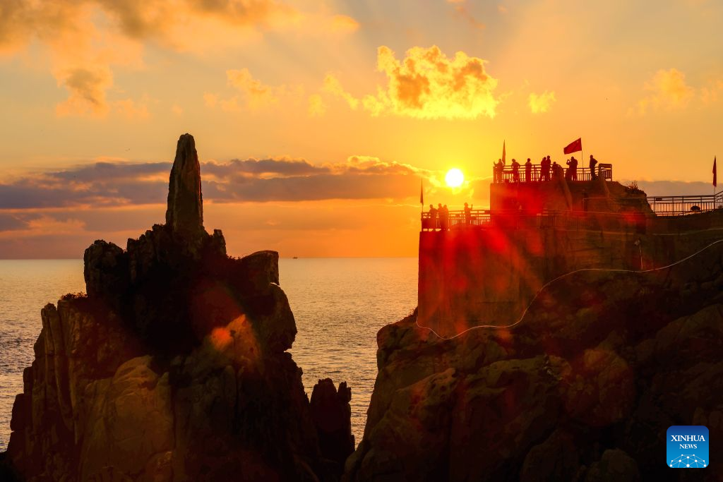 Sea views captured at sunrise in Rongcheng, E China