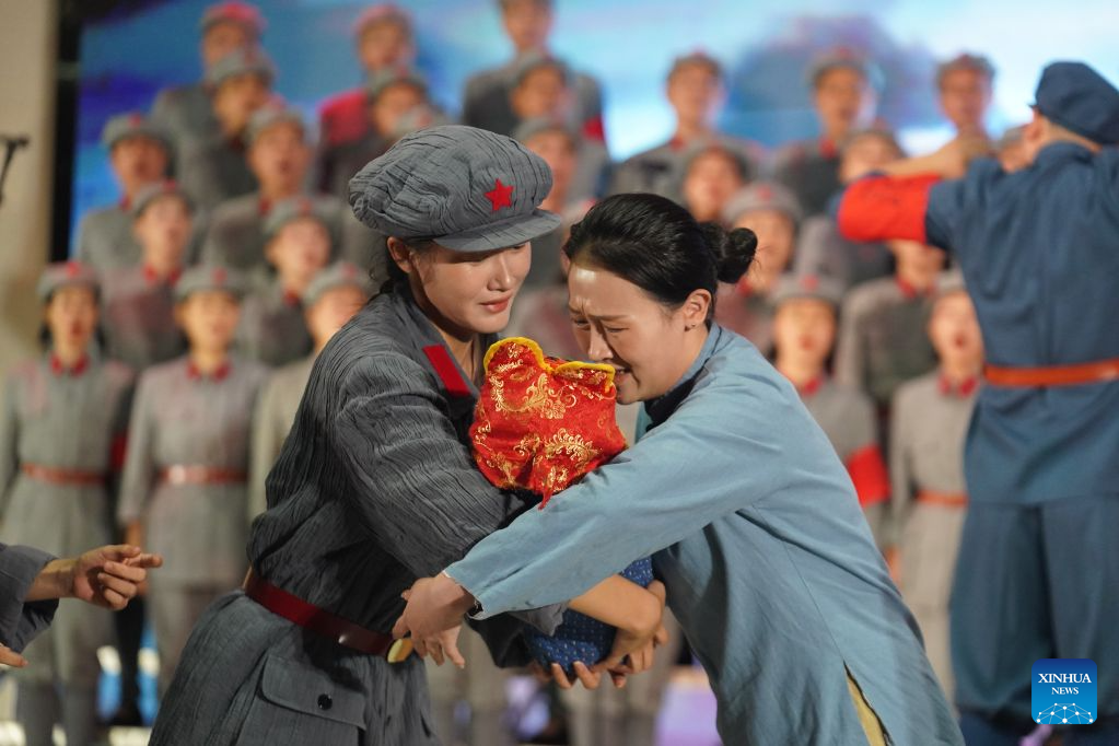 Long March Origin choir carries forward Red Army spirit