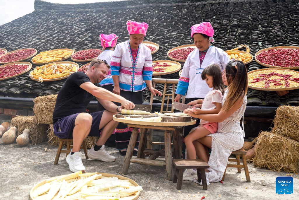 Foreign visitors flock to Longji to experience traditional Chinese rural life