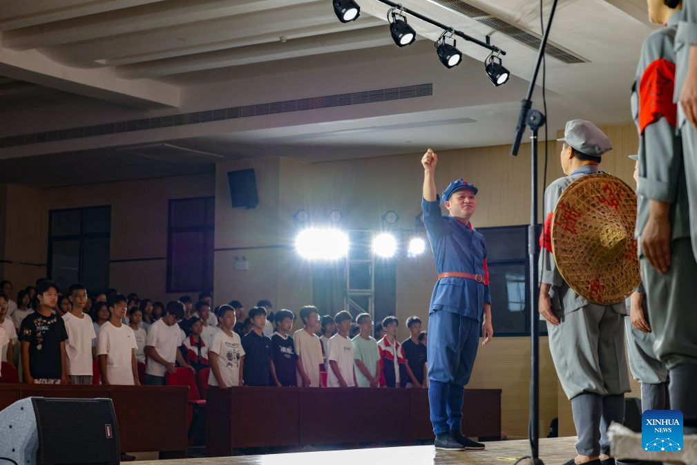Long March Origin choir carries forward Red Army spirit