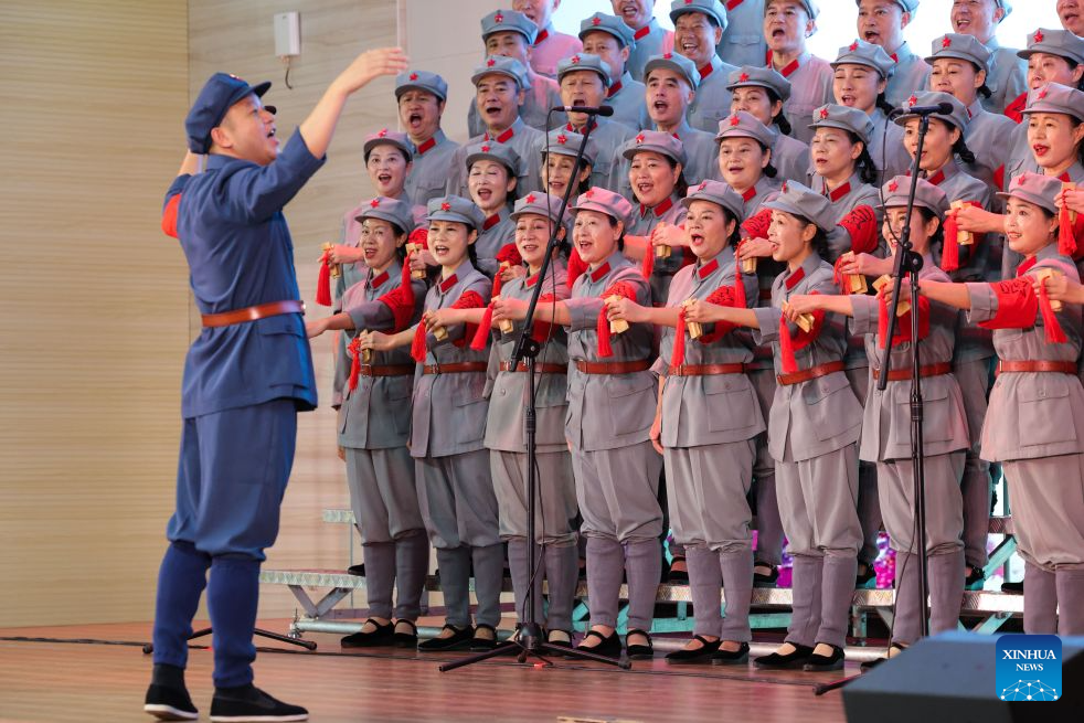 Long March Origin choir carries forward Red Army spirit