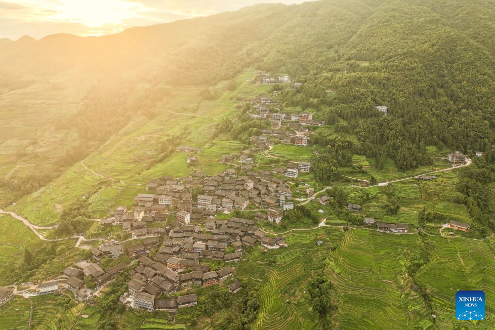 Foreign visitors flock to Longji to experience traditional Chinese rural life