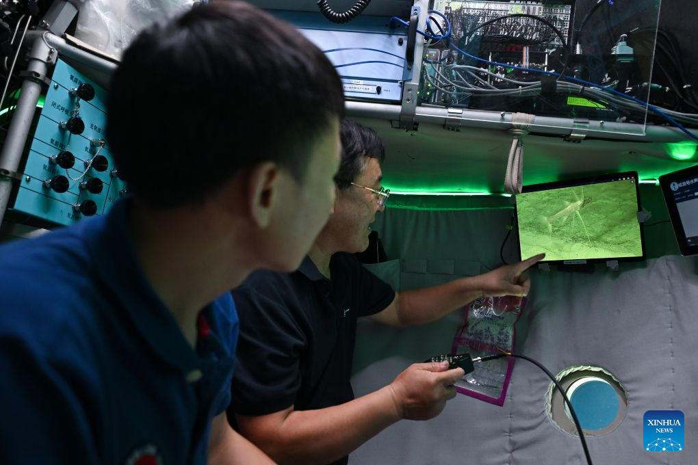 China's manned deep-sea submersible completes 470th dive