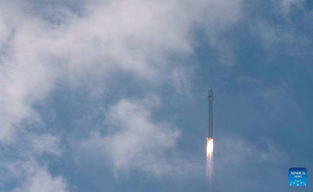 China launches new internet satellite group