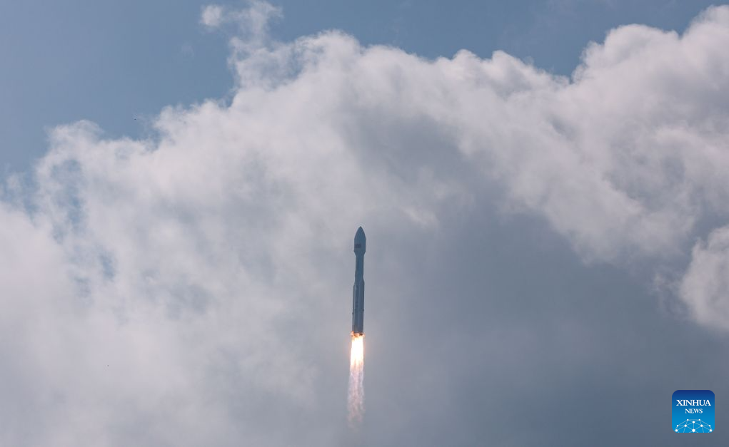 China launches new internet satellite group