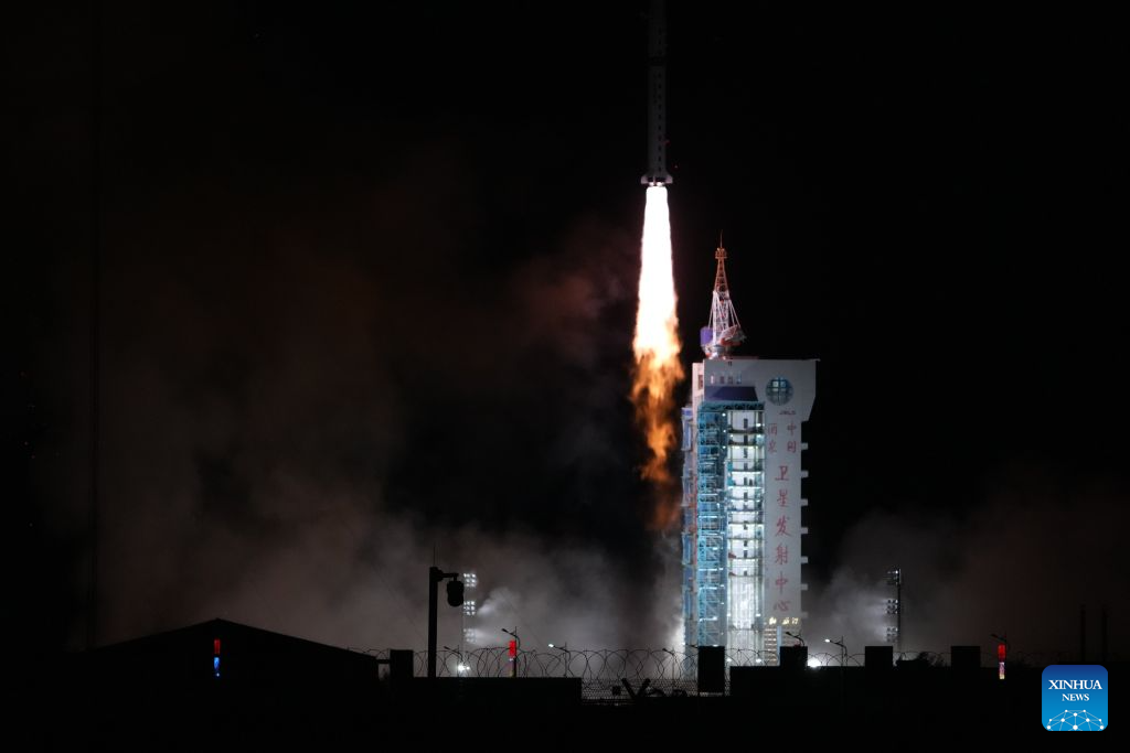 China launches new remote sensing satellite groups