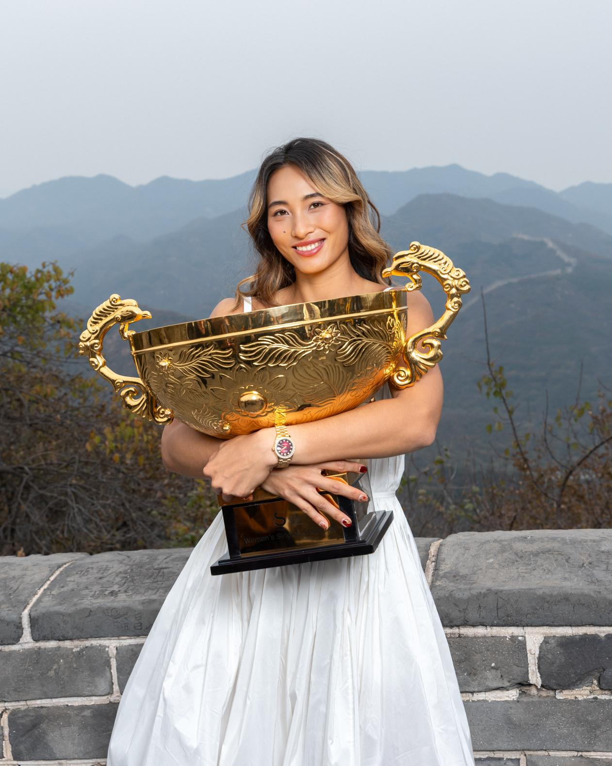 Badaling Updates: Queen Wen Takes Her Crown to the Great Wall Badaling Updates: Queen Wen Takes Her Crown to the Great Wall