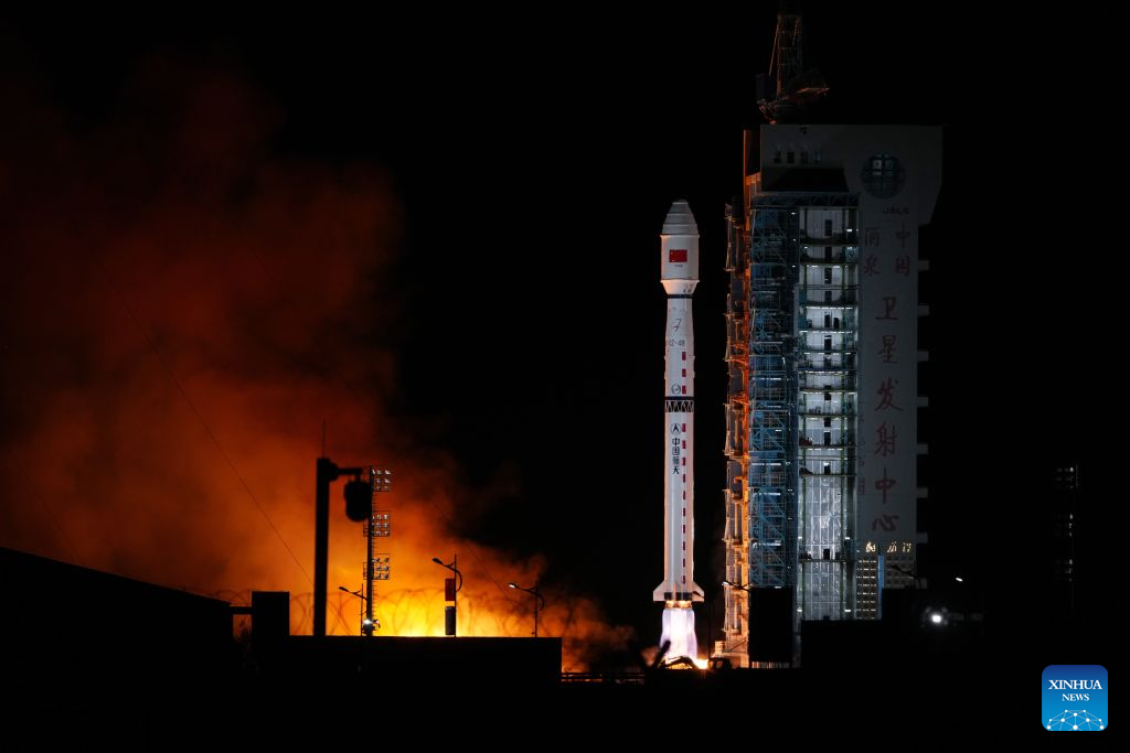 China launches new remote sensing satellite groups