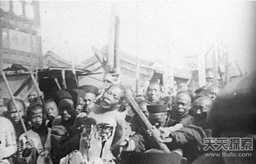 古代犯人被凌迟处死手法惨不忍睹