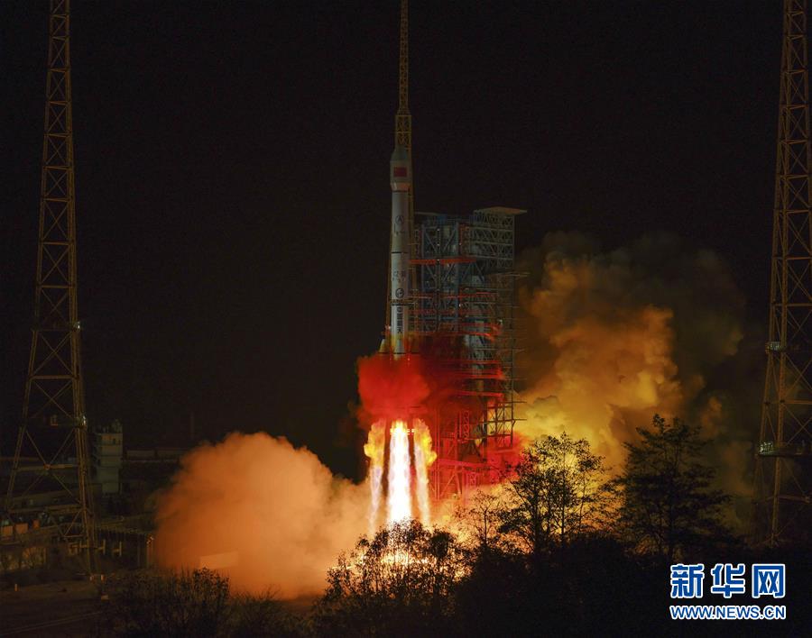 《我和我的祖国》图书电影同步首发
