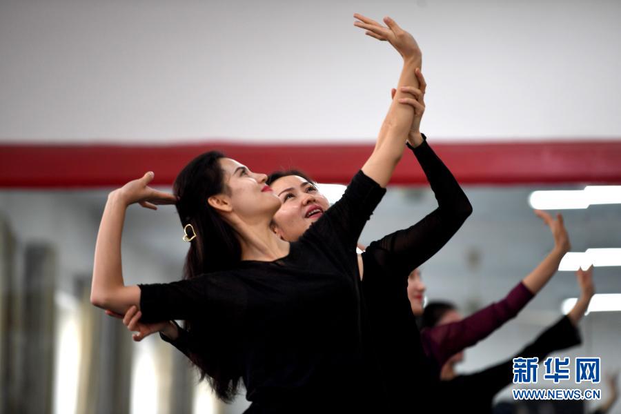 舞蹈家阿米娜·玉素甫：让民族舞蹈不断传承和创新