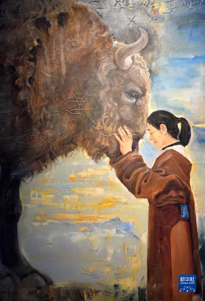 独臂藏族女青年追逐绘画梦