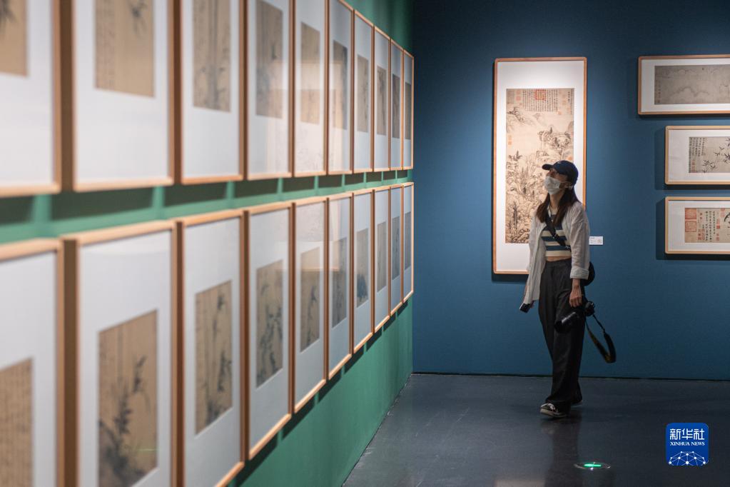 “中国历代绘画大系”特展在嘉兴展出