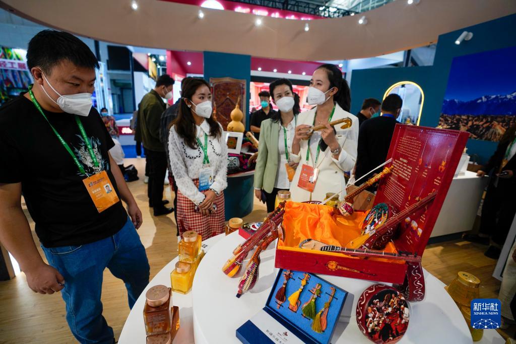 新疆制造精彩亮相中国－亚欧博览会