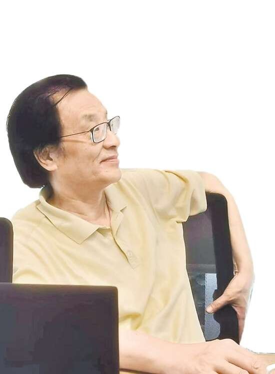 《我们这十年》获赞，总编审程蔚东受访聊创作历程 主旋律作品要反映真实生活