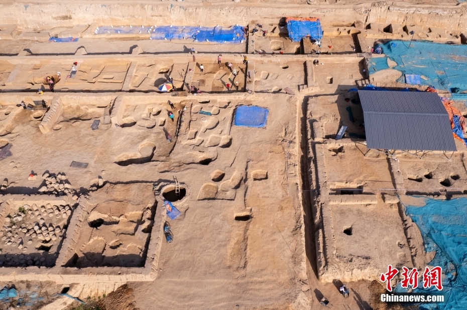 实探郑州书院街墓地考古现场：早于殷墟王陵近200年