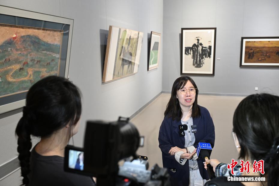 小说《狼图腾》原型人物杨刚书画展亮相内蒙古美术馆