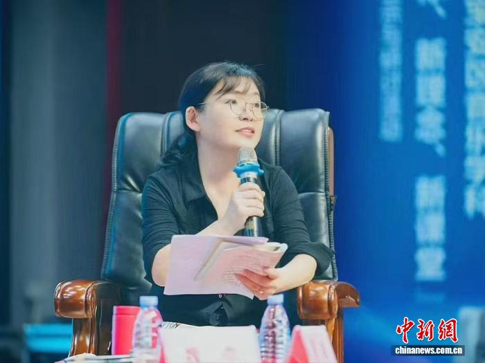 专访作家吴君：在真理街的烟火中