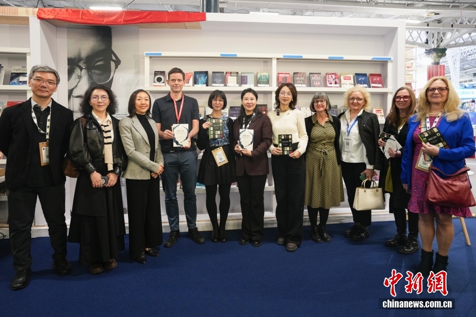 以文学讲好中国故事 麦家作品风行海外