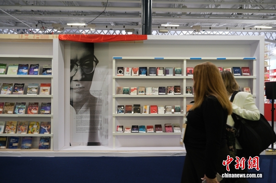 以文学讲好中国故事 麦家作品风行海外