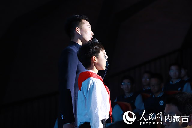 活动现场上演经典朗诵作品《乡愁》。实习生 牛子萌摄