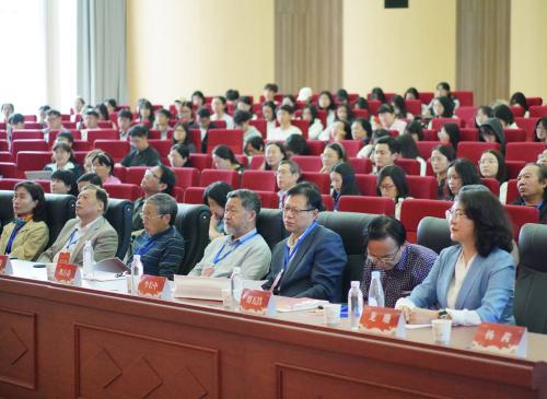 民族文学与中华民族共同体建设:第四届吉狄马加诗歌及当代彝族作家作品研讨会在昆明举行 民族文学与中华民族共同体建设:第四届吉狄马加诗歌及当代彝族作家作品研讨会在昆明举行