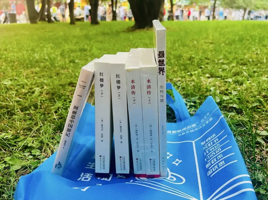 书市故事 | 为什么来地坛书市?答案可能不是“买书”这么简单