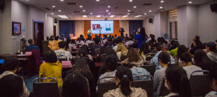 情系齐鲁 诗香泉城 《一起向未来》诗歌诵读分享会在济南举行