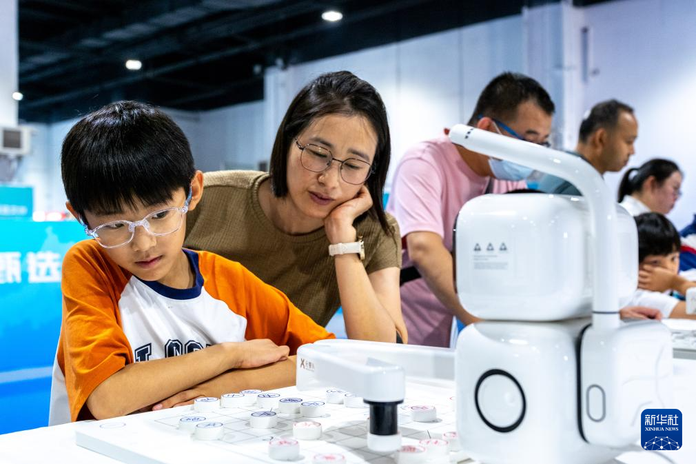 呼和浩特：北疆书展推动暑期阅读热潮