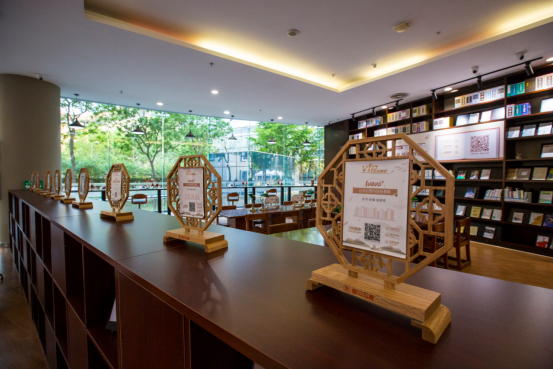 不打烊的文化港湾：北京窦店这间24小时图书馆凭什么越夜越美
