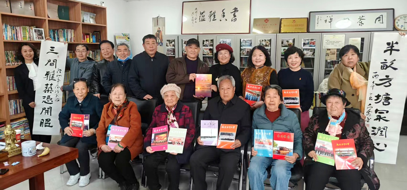 志愿者十年成就“润心书屋”