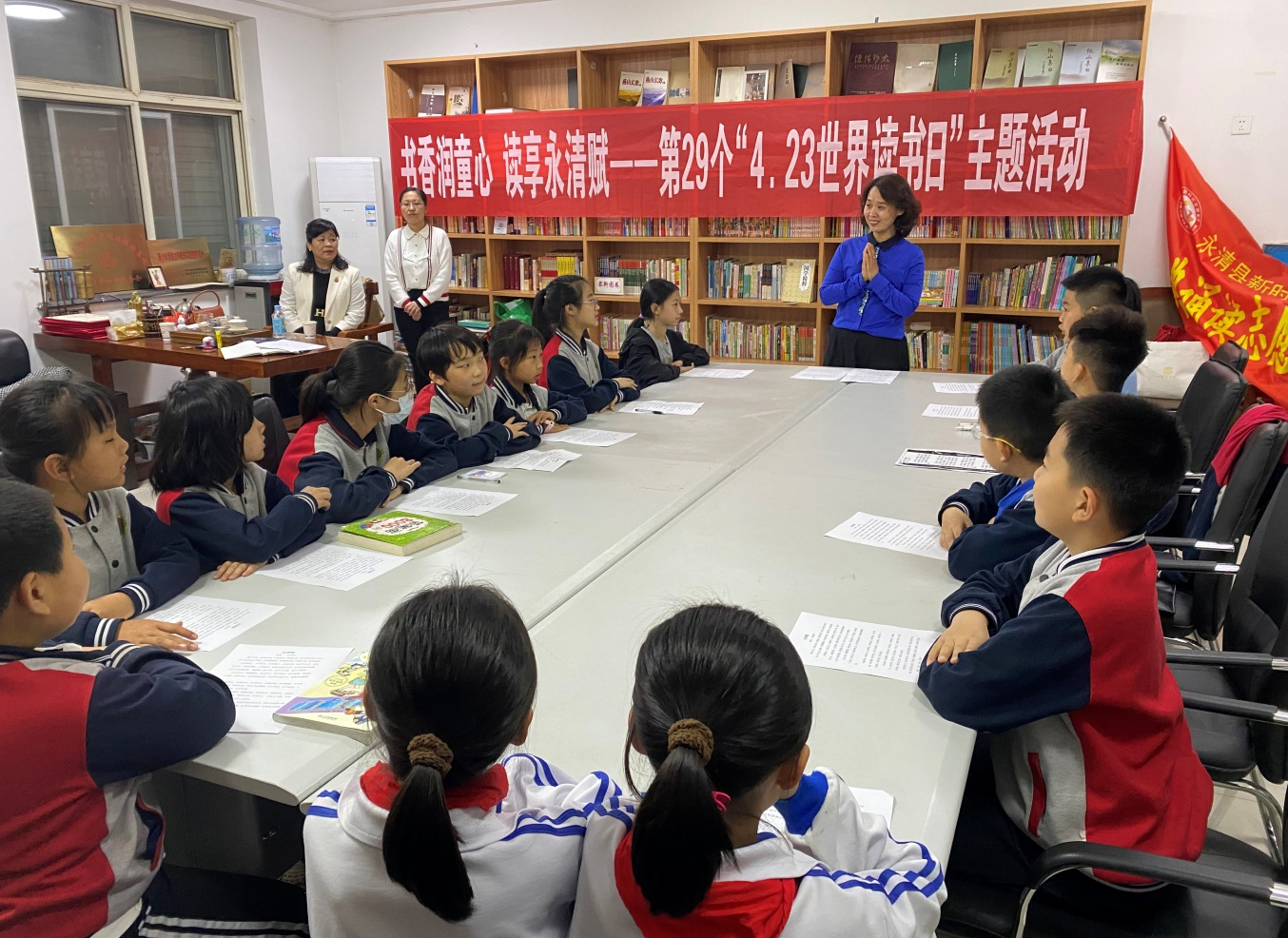 志愿者十年成就“润心书屋”