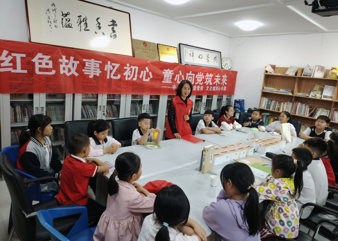 志愿者十年成就“润心书屋”