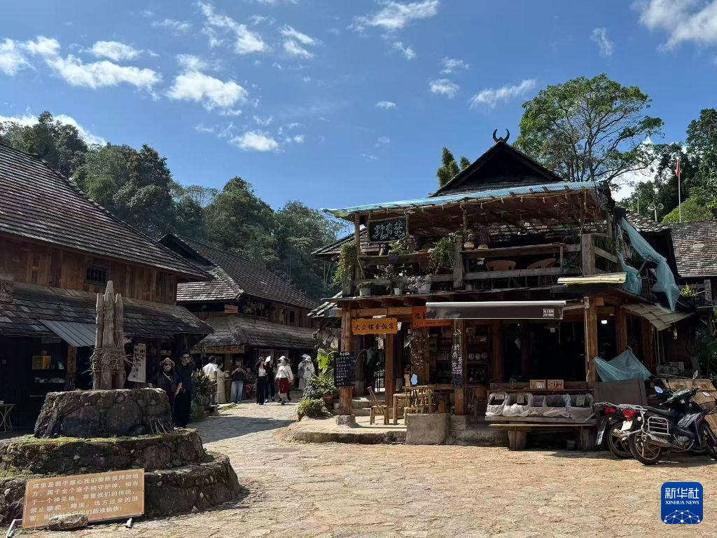 铸牢共同体 中华一家亲|文旅融合为传统村寨添活力