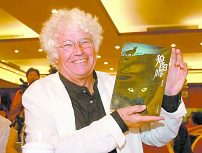 《狼图腾》:十年畅销路